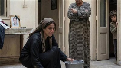بعد وفاه جوزى فضلت قاعده فى بيت العيل